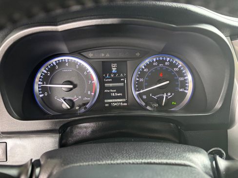 Used 2014 Toyota Highlander Limited image 8