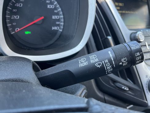 Used 2015 Chevrolet Equinox LT w/ Driver Convenience Package image 14