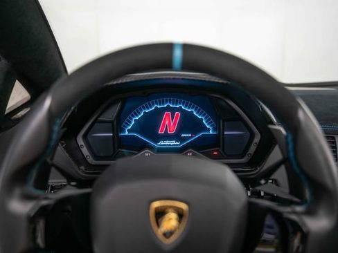 Used 2017 Lamborghini Aventador LP 750-4 Superveloce AWD/4WD image 18
