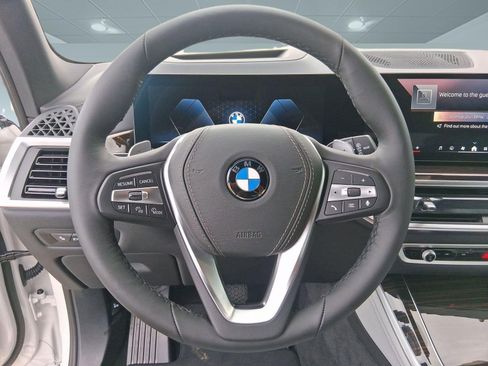 Used 2026 BMW X5 sDrive40i w/ Executive Package RWD image 15
