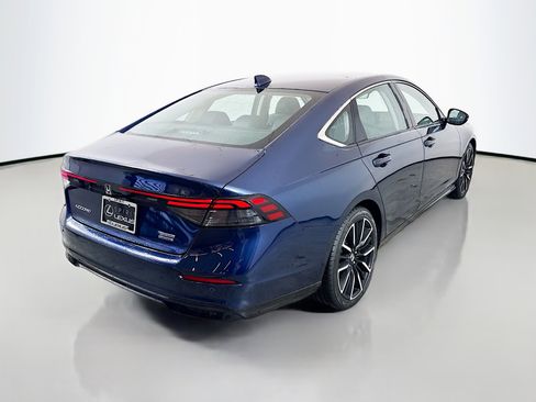 Used 2024 Honda Accord Touring image 7