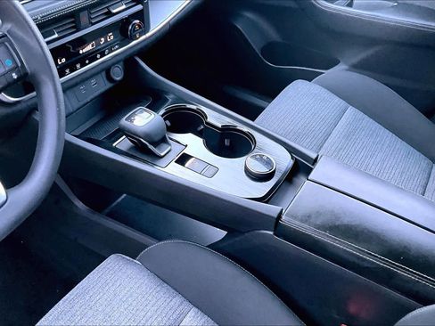 Certified 2023 Nissan Rogue SV image 16