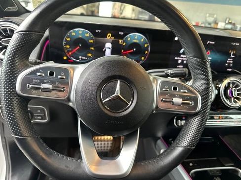 Used 2022 Mercedes-Benz GLB 250 image 16