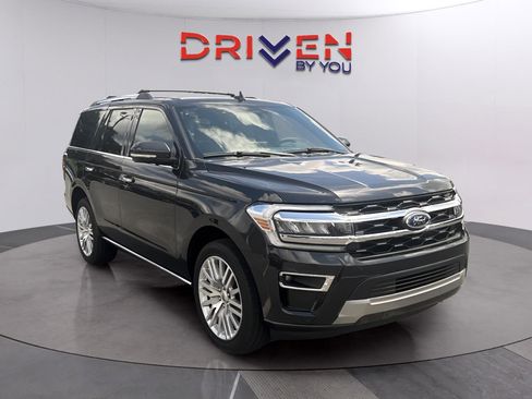 Used 2024 Ford Expedition Limited RWD image 7