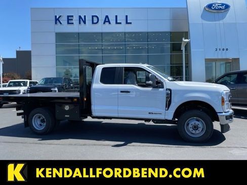 New 2025 Ford F350 XL w/ XL Chrome Package image 2