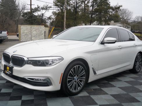 Used 2018 BMW 530e xDrive image 12