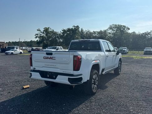 Used 2024 GMC Sierra 2500 Denali w/ Denali Reserve Package AWD/4WD image 5