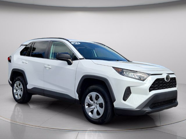 Used 2021 Toyota RAV4 LE FWD image 9