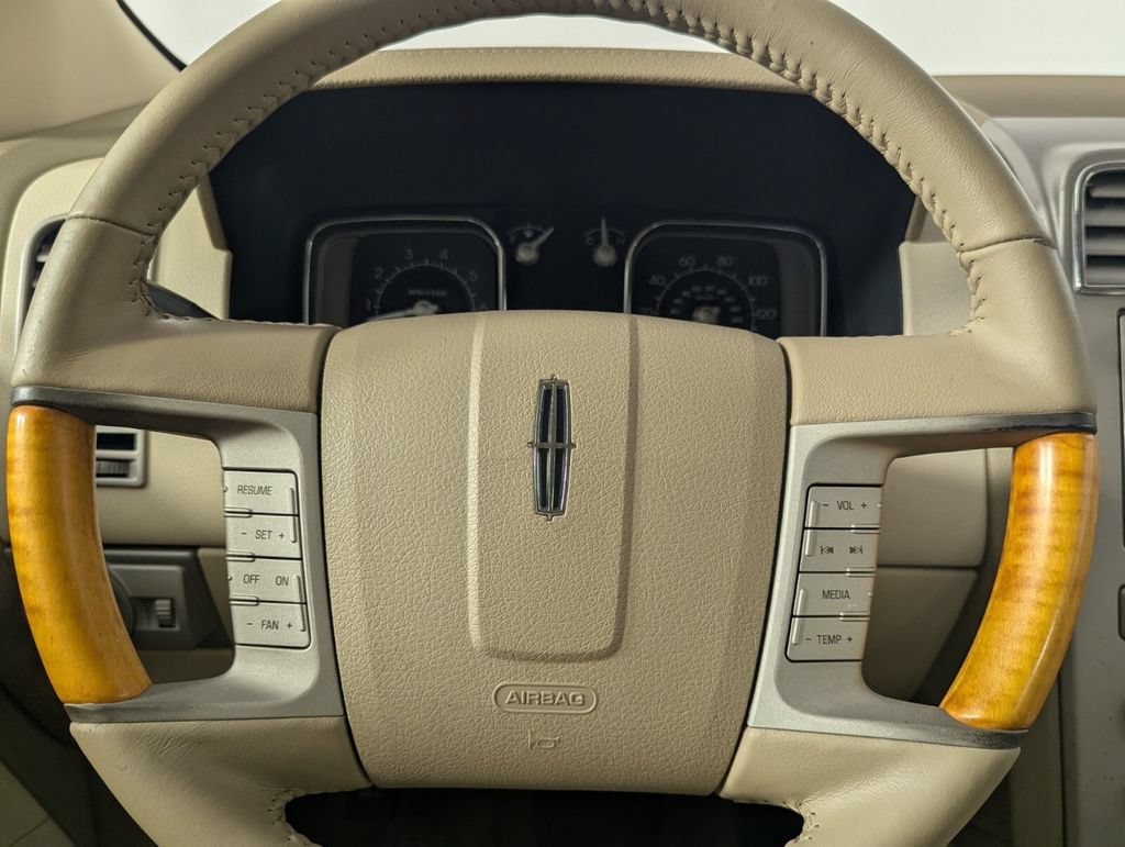 Used 2007 Lincoln MKX 2WD image 14