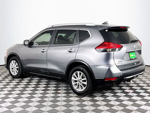 Used 2017 Nissan Rogue SV FWD image 6