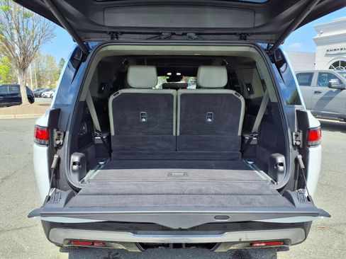 Used 2024 Rivian R1S Adventure AWD/4WD image 31