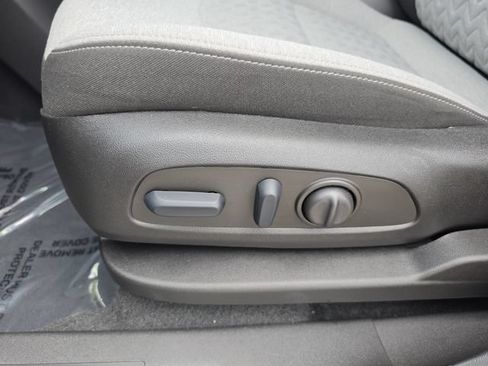 Used 2023 Chevrolet Equinox LS w/ LS Convenience Package FWD image 20
