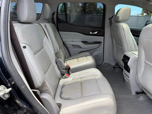 Used 2019 GMC Acadia SLT FWD image 19