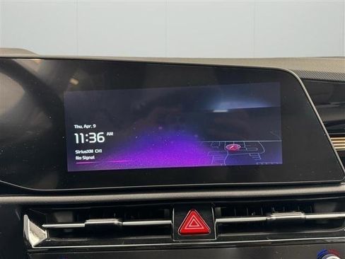 Used 2023 Kia Niro EX FWD image 25