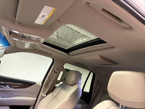 Used 2019 Cadillac Escalade Premium Luxury RWD image 29