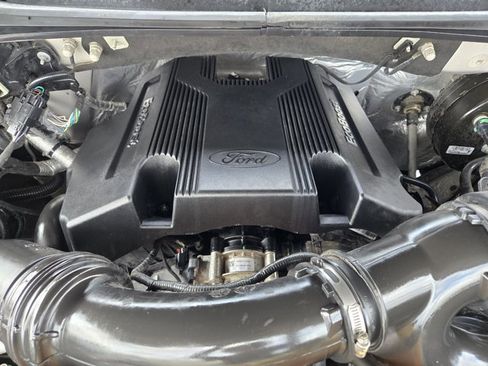 Certified 2017 Ford F150 Lariat image 31