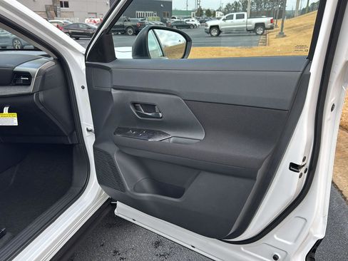 New 2026 Nissan Kicks S image 12