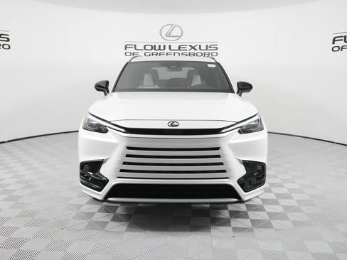New 2026 Lexus TX 500h AWD image 2