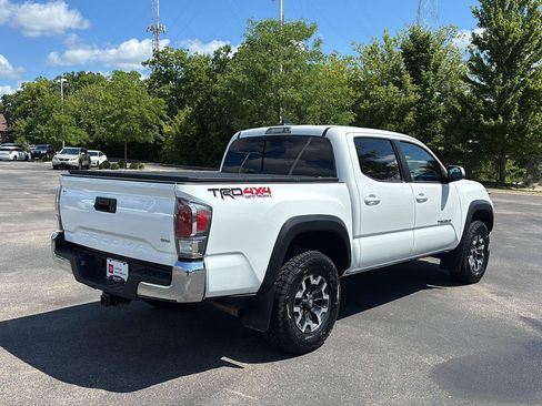Used 2023 Toyota Tacoma TRD Off-Road AWD/4WD image 11