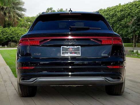 Used 2021 Audi Q8 Premium w/ Black Optic Package image 5