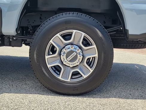 Used 2026 Ford F250 Lariat AWD/4WD image 8
