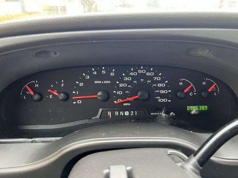 Used 2008 Ford E-350 and Econoline 350 Super Duty image 19