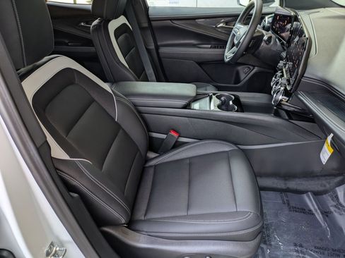 New 2025 Chevrolet Blazer EV LT image 27