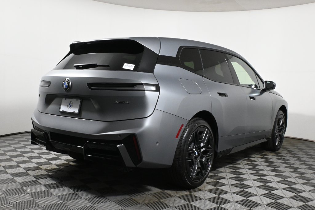 Certified 2026 BMW iX xDrive45 w/ M Sport Package AWD/4WD image 6