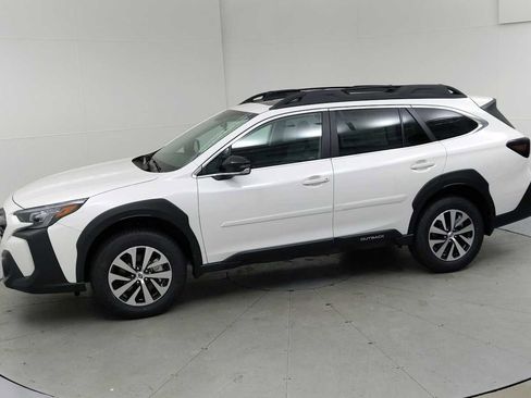 New 2025 Subaru Outback Premium image 5