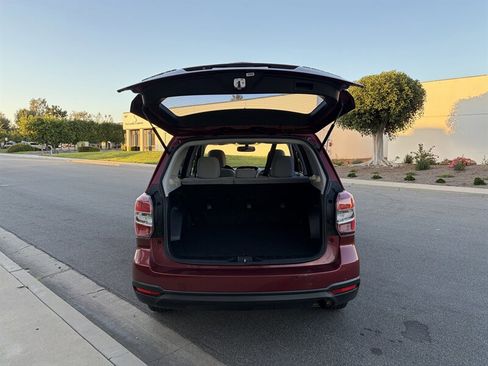 Used 2015 Subaru Forester 2.5i w/ Alloy Wheel Package image 6