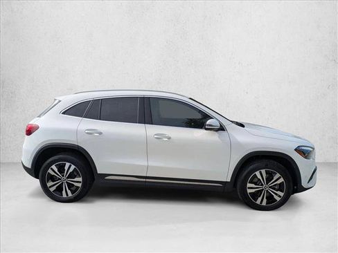 Certified 2024 Mercedes-Benz GLA 250 image 4