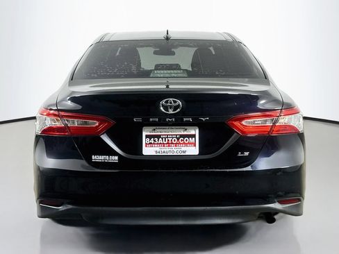 Used 2020 Toyota Camry LE FWD image 6