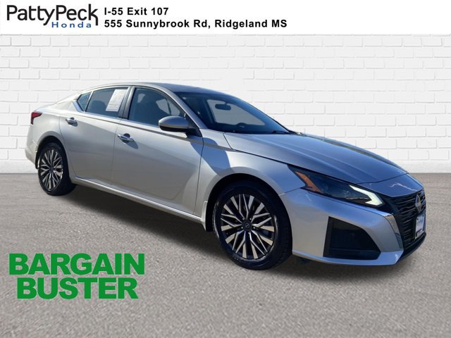 Used 2023 Nissan Altima 2.5 SV AWD/4WD image 1