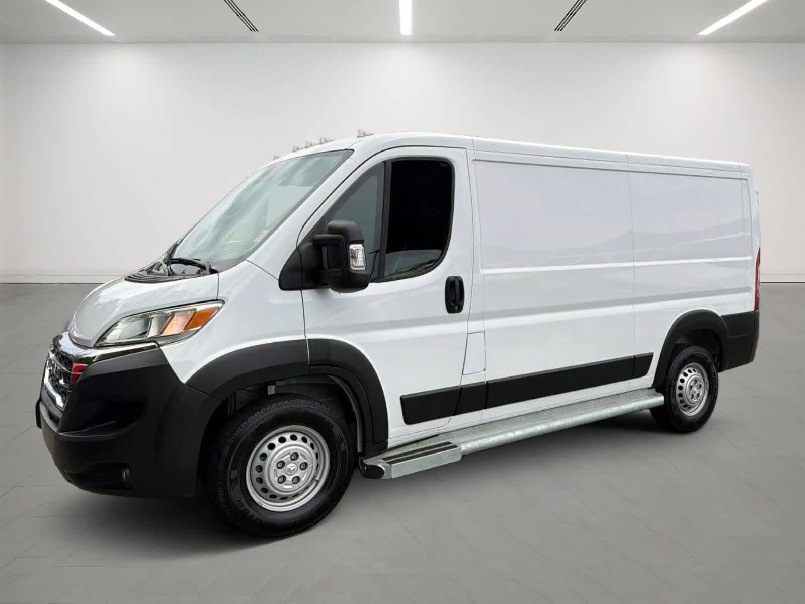 Used 2025 RAM ProMaster 2500 w/ U-Haul Equipment Group FWD image 1