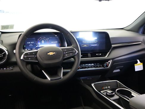 New 2026 Chevrolet Equinox LT w/ Convenience Package II image 15