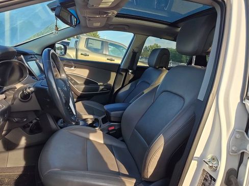 Used 2017 Hyundai Santa Fe Sport w/ 2.4L Tech Package 04 AWD/4WD image 9