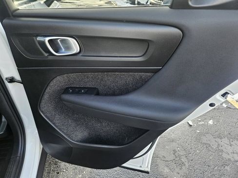 Used 2024 Volvo XC40 B5 Ultimate w/ Protection Package Premier image 14