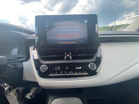 Used 2023 Toyota Corolla LE FWD image 16