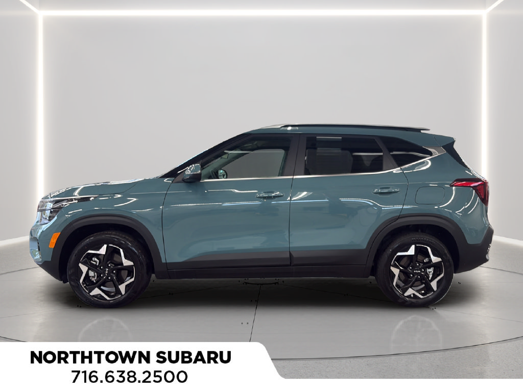 Used 2025 Kia Seltos EX AWD/4WD image 2