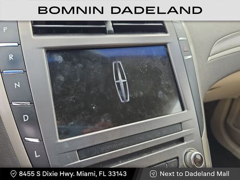 Used 2017 Lincoln MKZ Premiere image 24