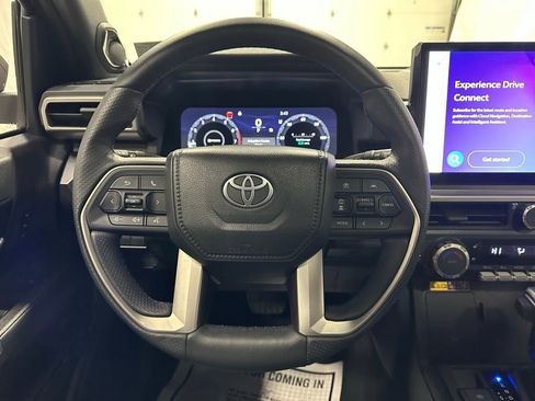 Used 2025 Toyota 4Runner TRD Off-Road Premium image 18