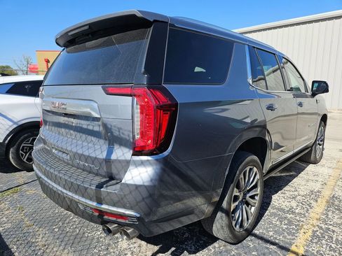 Used 2021 GMC Yukon Denali image 2