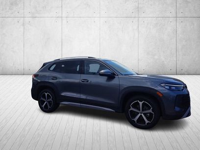 New 2025 Volkswagen Tiguan SE