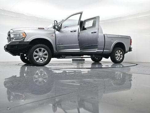 Used 2024 RAM 2500 Limited AWD/4WD image 54