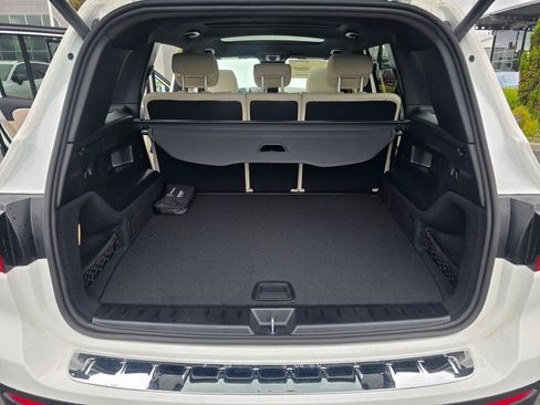 New 2026 Mercedes-Benz GLB 250 4MATIC image 11