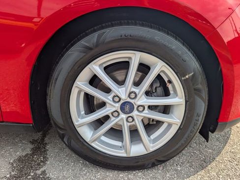 Used 2017 Ford Focus SE FWD image 24