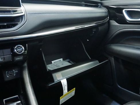 New 2026 Jeep Compass Latitude image 38