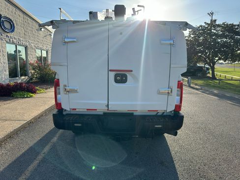 Used 2019 Ford F250 XL w/ Power Equipment Group RWD image 5
