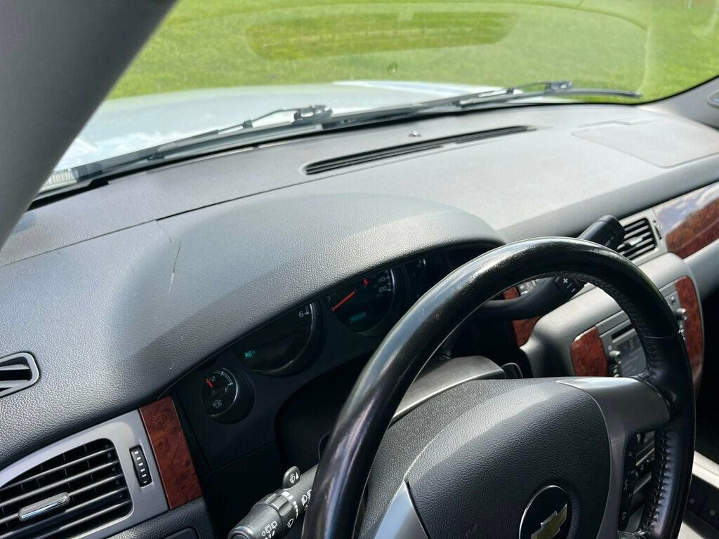 Used 2013 Chevrolet Tahoe LT w/ Luxury Package AWD/4WD image 23