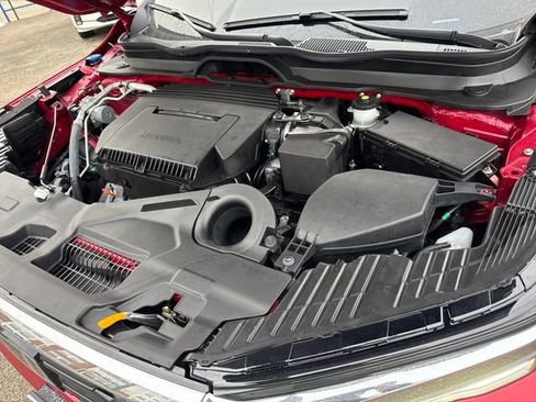 Certified 2025 Honda Pilot Touring image 22